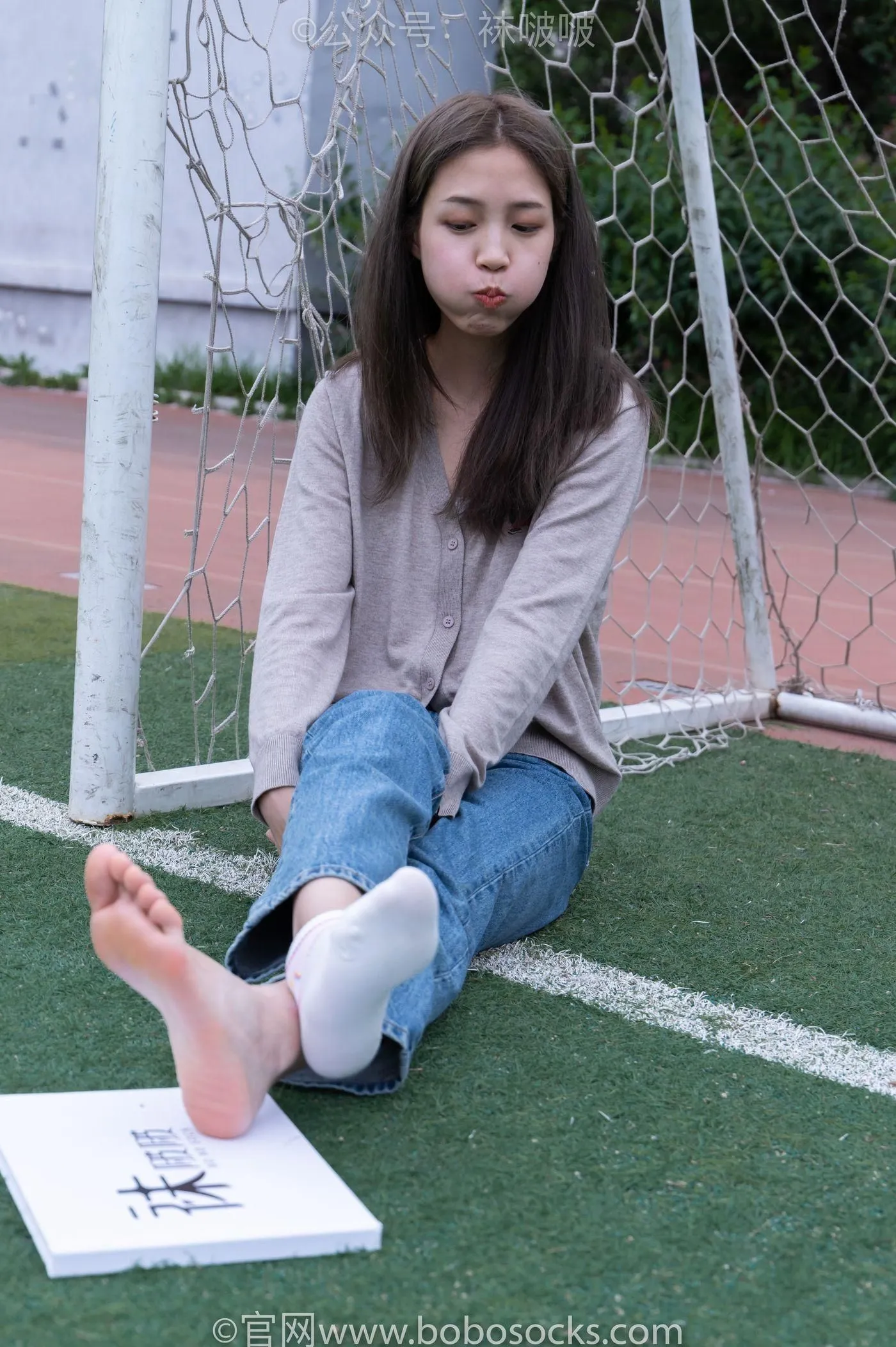 [BoBoSocks袜啵啵]NO.004 泡芙-vans帆布鞋、白棉袜、裸足 [127P]插图